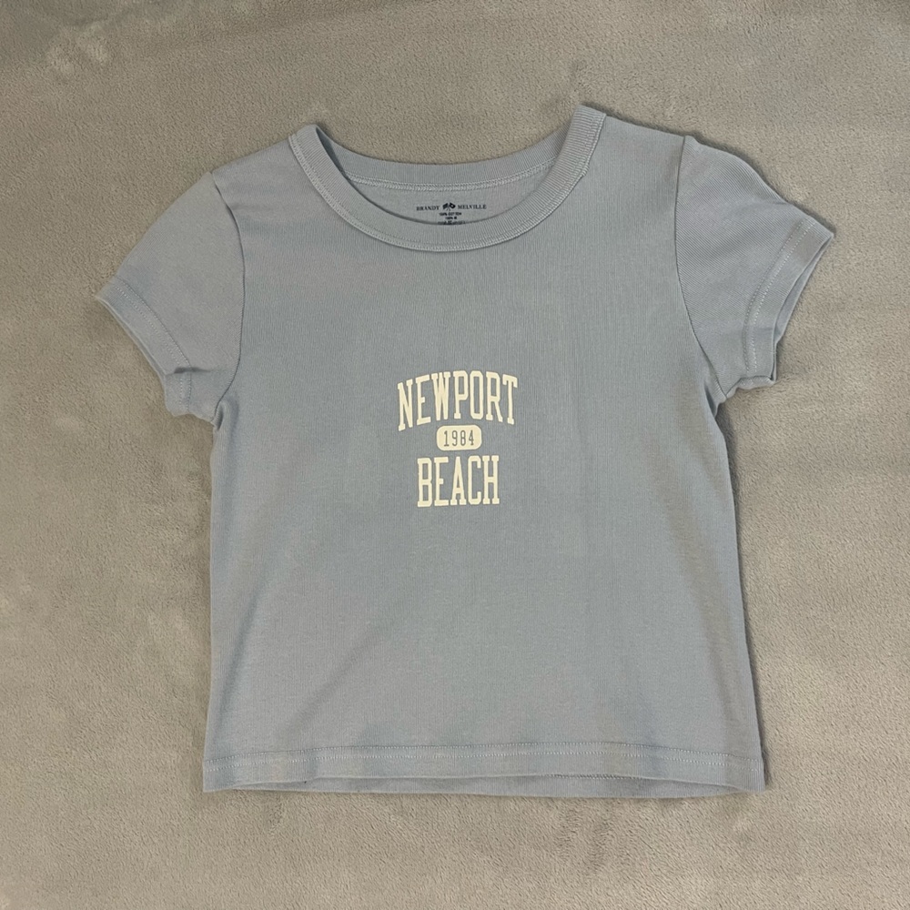 brandy melville newport beach short sleeve top